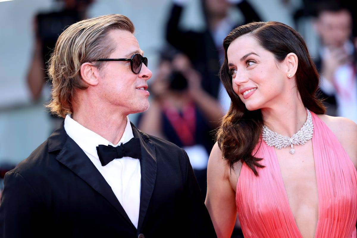 Venezia 2022: Brad Pitt e Ana de Armas conquistano la scena