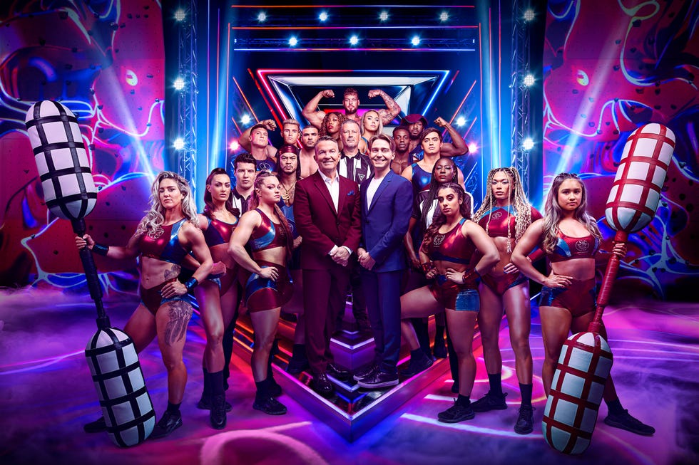 bradley walsh, barney walsh con la leyenda de los gladiadores, fuego, biónico, diamante, nitro, electro, gigante, acero, apolo, cometa, víbora, atenea, furia, fantasma, sable, dinamita