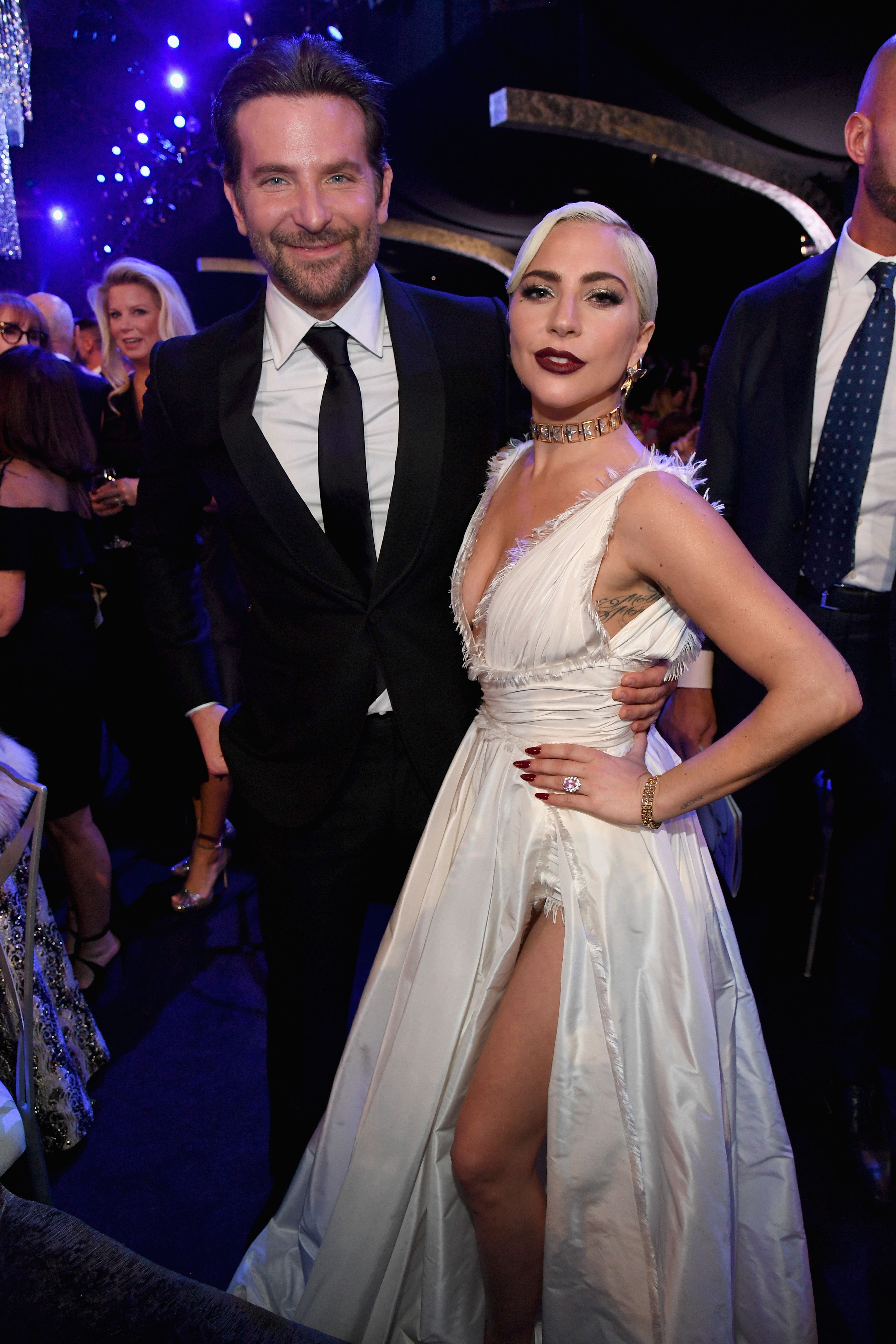 レディー・ガガとブラッドリー・クーパー直筆サイン入り2Lサイズ写真… Lady Gaga and Bradley Cooper 2L Size Autographed Photo