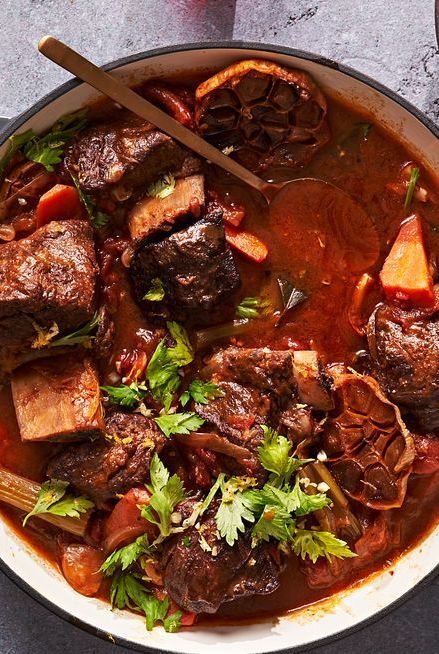 braised short ribs with 40 cloves of garlic