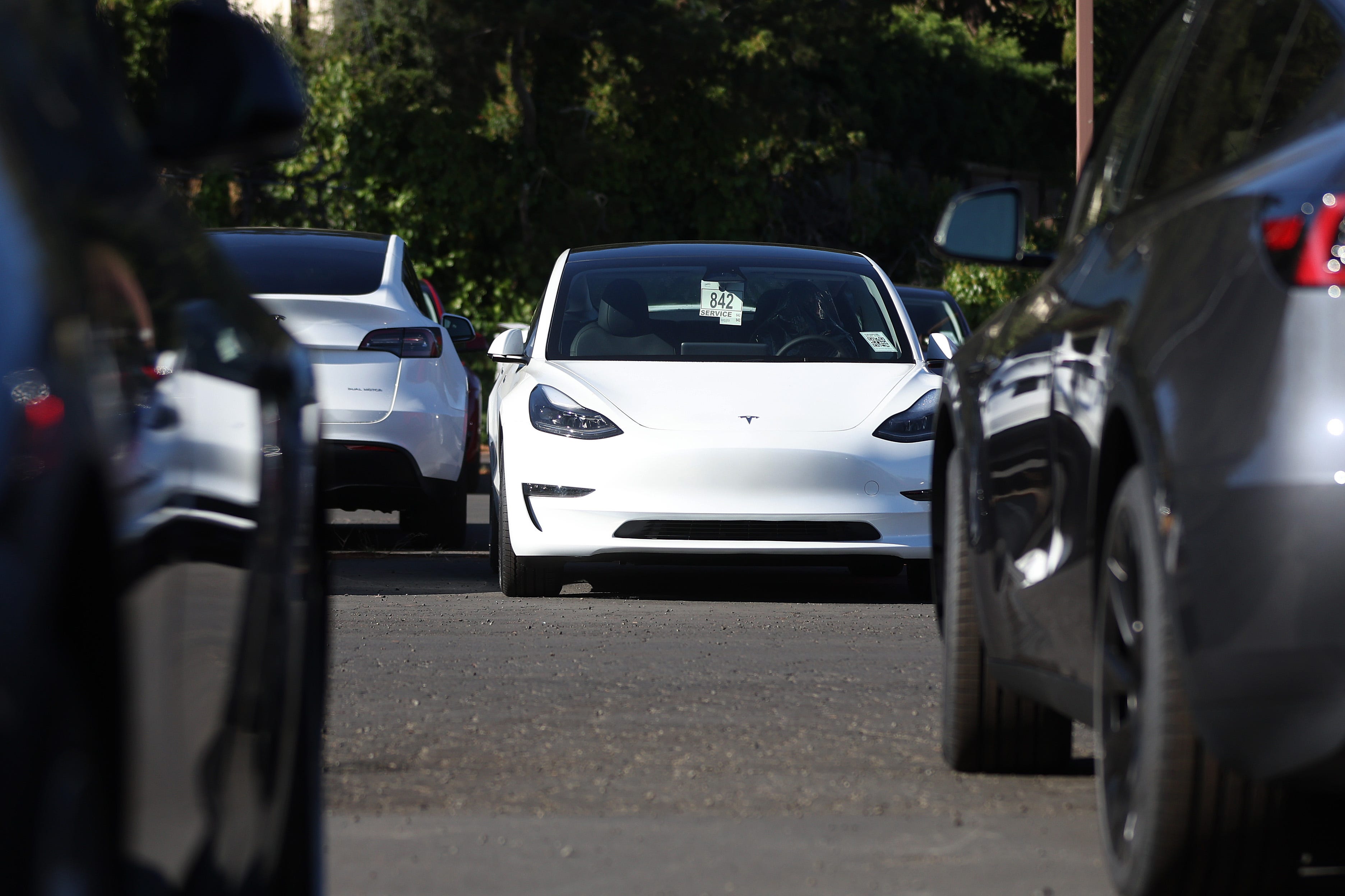 This Charging Network Now Offers Tesla Connectors