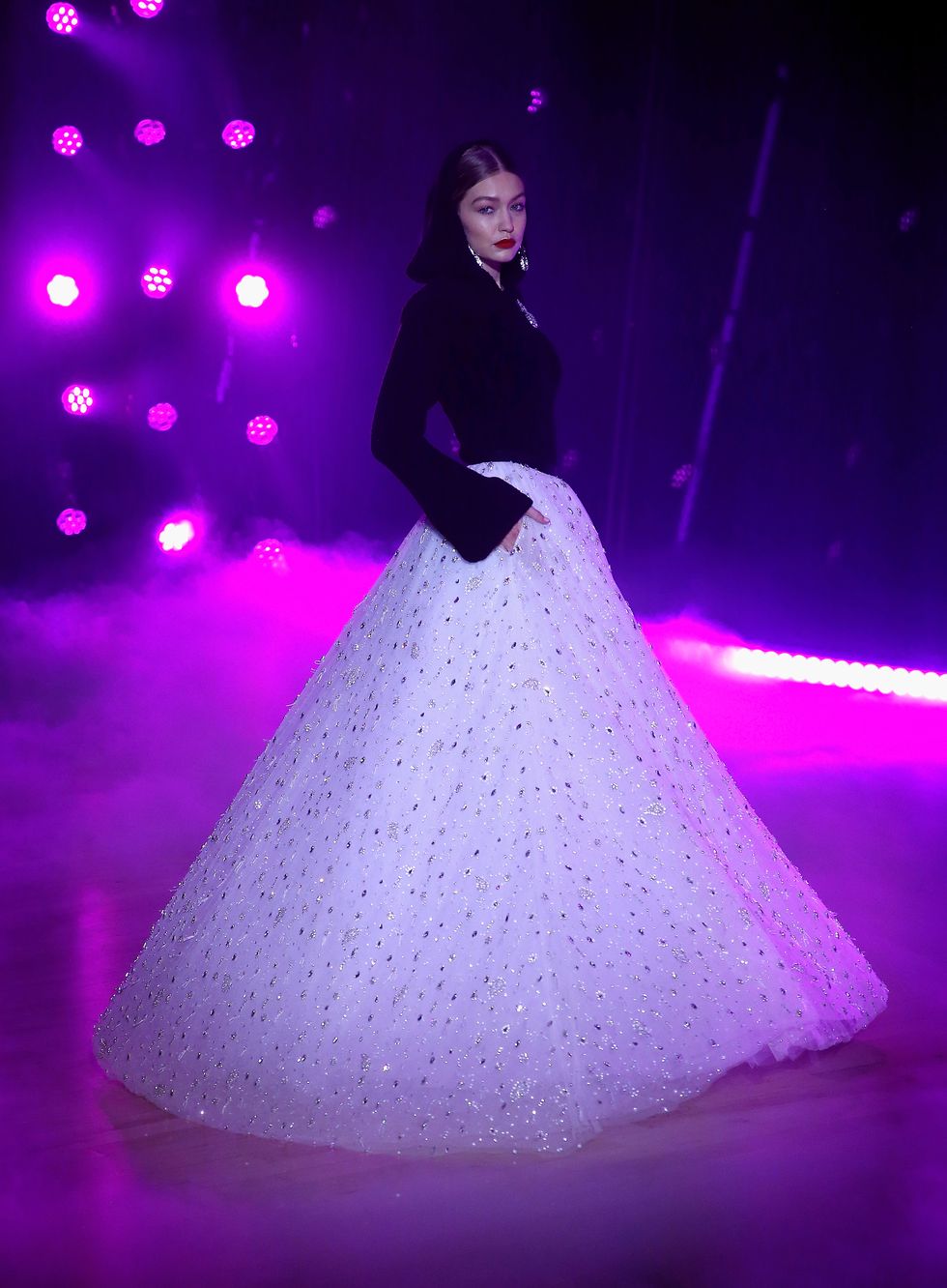 Purple, Violet, Dress, Performance, Pink, Fashion, Light, Gown, Stage, Beauty, 