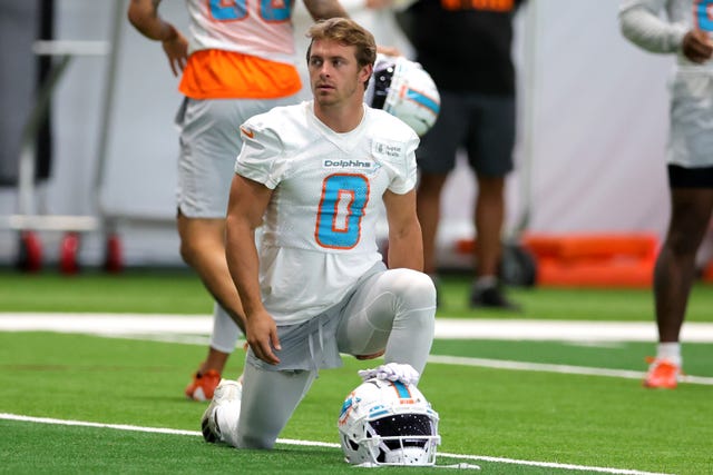 Miami Dolphins wide receiver Braxton Berrios (0) does drills