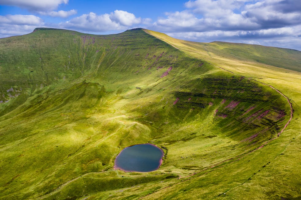 uk running adventures breacon beacons