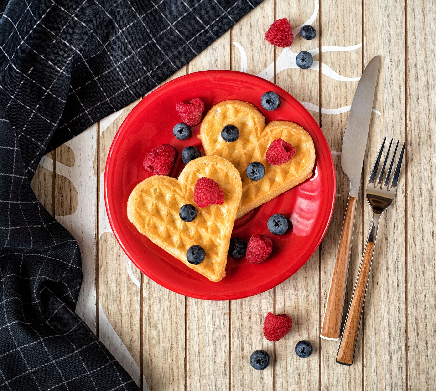 25 Holes Heart Shape Dutch Pancake Baker Waffle Maker TTS-2245