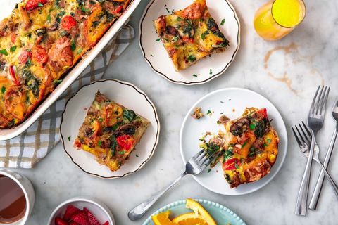 breakfast strata with spinach, tomatoes and mushrooms