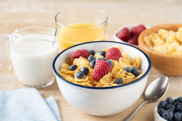 latte cereali frutta