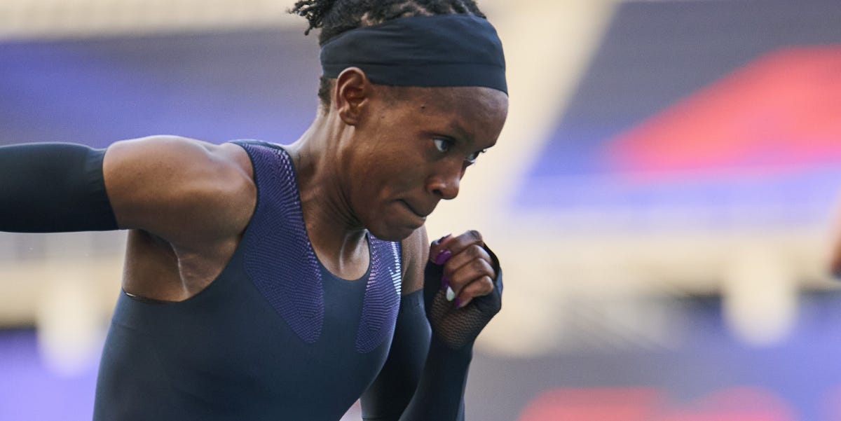 https://hips.hearstapps.com/hmg-prod/images/breaking4-faith-kipyegon-685ead9db9a1a.jpg?crop=1.00xw:0.401xh;0,0.0782xh&resize=1200:*