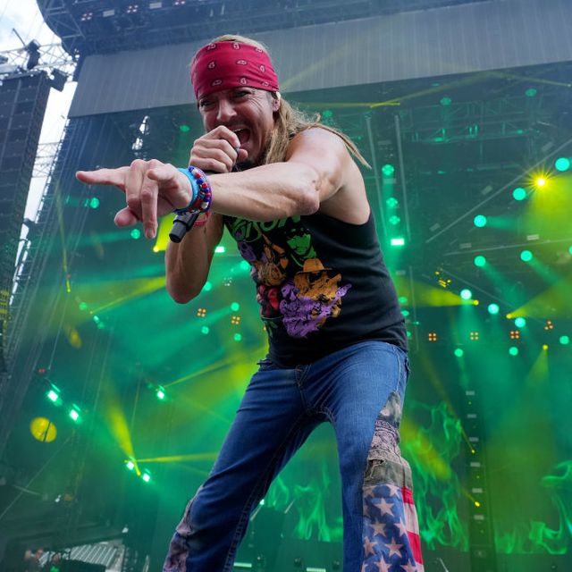 bret michaels  the stadium tour def leppard motley crue, poison, joan jett and the blackhearts and classless act