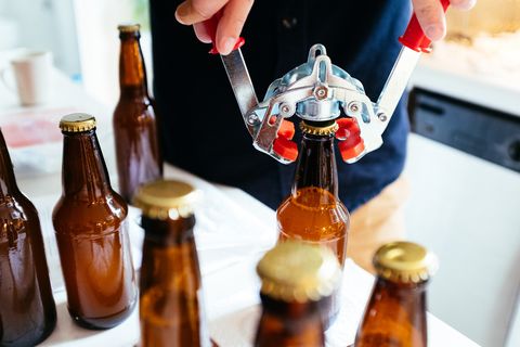 bottling homemade beer, diy beer at home, home brewing