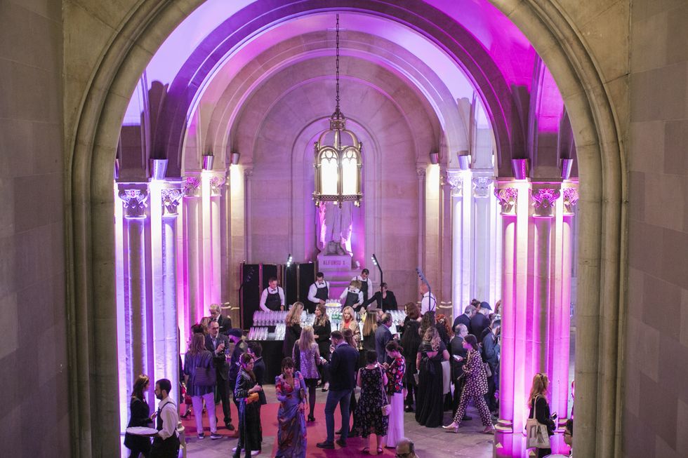 Purple, Light, Lighting, Pink, Violet, Architecture, Building, Event, Arch, Function hall, 