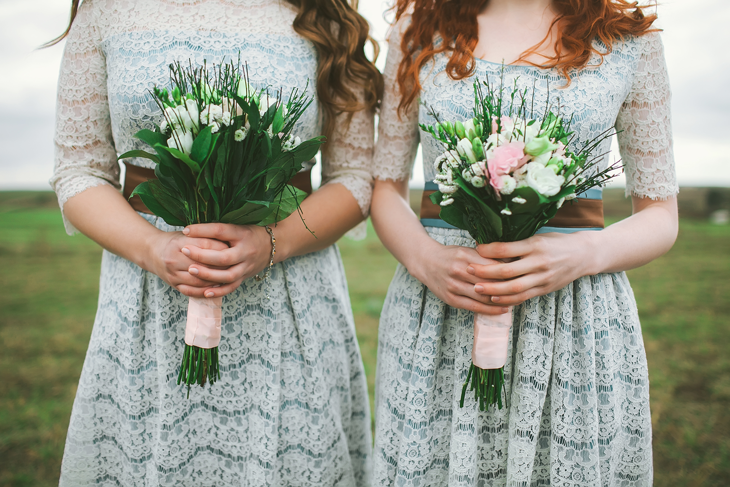 Do bridesmaids have to outlet wear the same dress