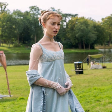 bridgerton phoebe dynevor as daphne bridgerton in episode 102 of bridgerton cr liam danielnetflix © 2020