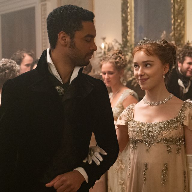 two characters from bridgerton at a ball on the netflix show