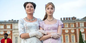 bridgerton l to r ruth gemmell as lady violet bridgerton, phoebe dyvenor as daphne basset in episode 206 of bridgerton cr liam danielnetflix © 2022