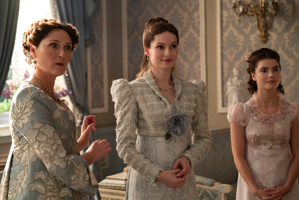 bridgerton l to r ruth gemmell as lady violet bridgerton, hannah dodd as francesca bridgerton, florence hunt as hyacinth bridgerton in episode 304 of bridgerton cr liam danielnetflix 2023