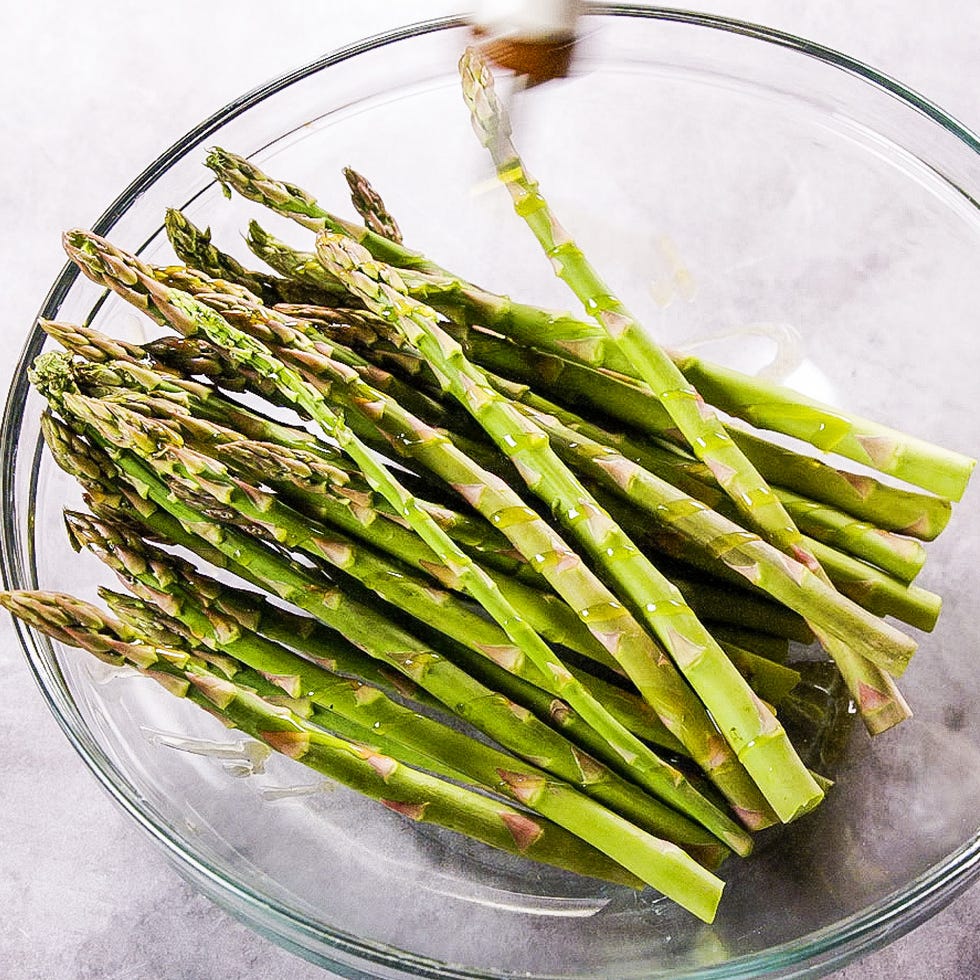brie, asparagus and prosciutto bundles