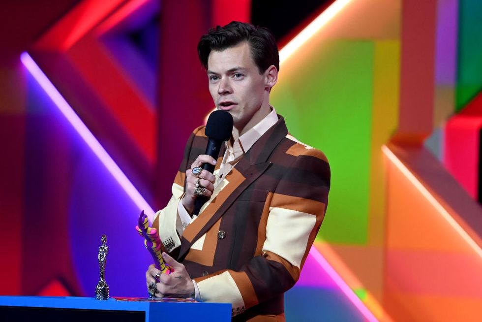 brit awards 2021 fans are confused by harry styles' american accent