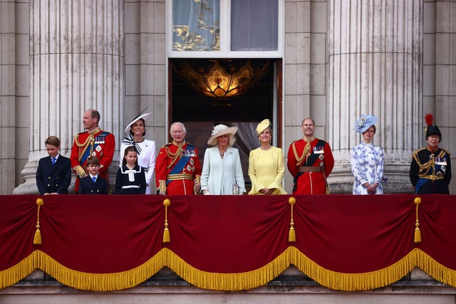 70+ Trooping the Colour Pictures From the Last 250 Years - Photos of ...