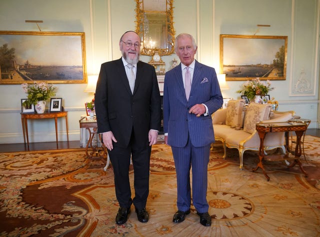 King Charles Met With Britain's Chief Rabbi Sir Ephraim Mirvis at ...