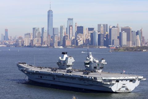 british aircraft carrier hms queen elizabeth arrives in new york