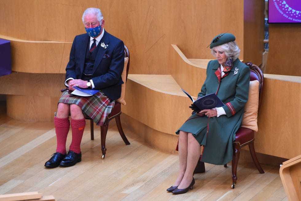 queen elizabeth attends the opening of the scottish parliament