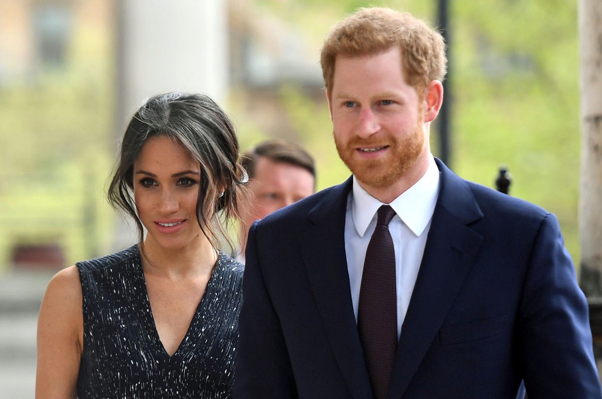 preview for Harry & Meghan Markle Look To Extend 'Megxit' For One More Year!