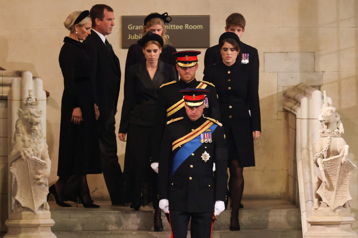 Princess Beatrice and Eugenie Stand Vigil for Queen Elizabeth II