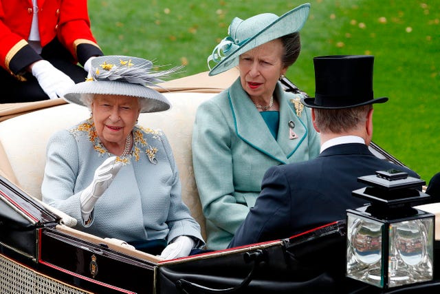 Queen Elizabeth & the Royal Family on Day 3 of Royal Ascot in Photos