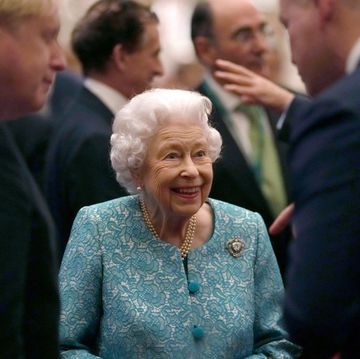 the queen hosts reception to mark the global investment summit