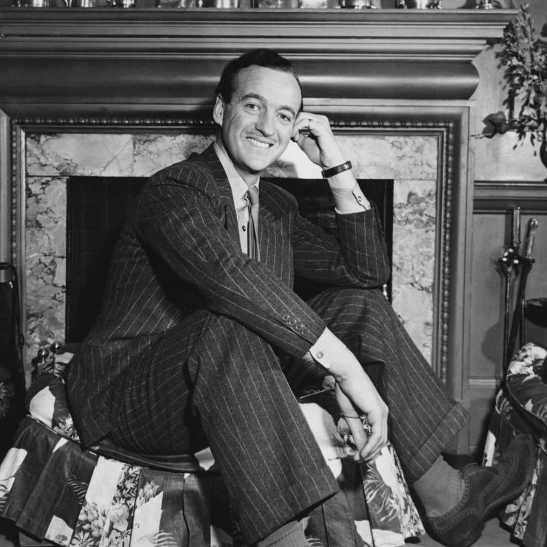 british actor david niven (1910 1983) in his new york city hotel suite on his return to the us after wartime service in the british army, 1946. (photo by fpg/archive photos/getty images)