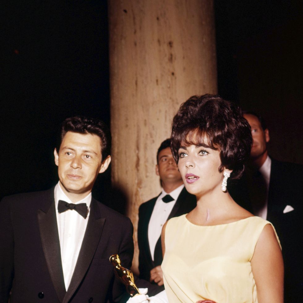 most scandalous moments in oscars history elizabeth taylor 1961