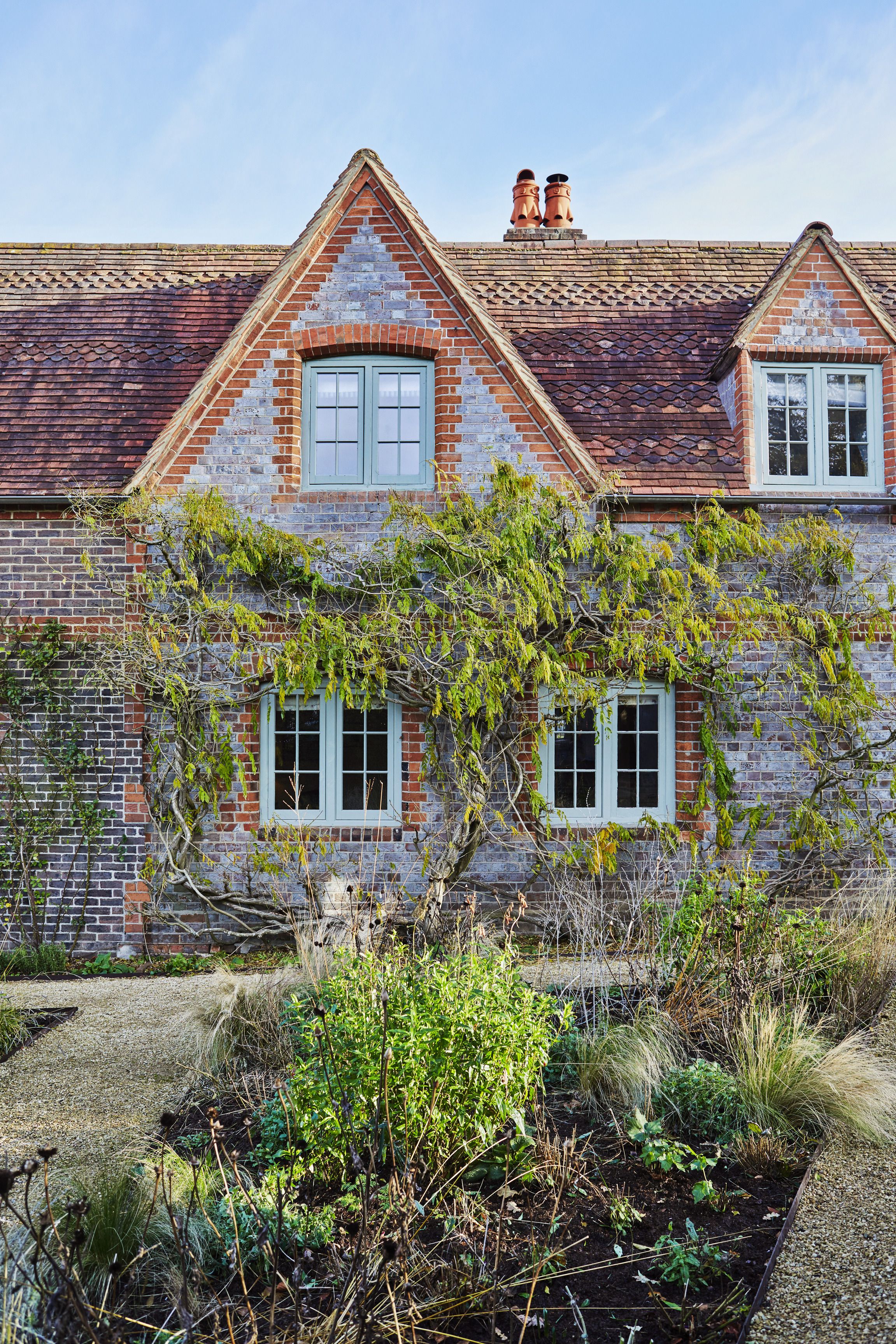 Everything is Merry and Bright in this Charming British Cottage