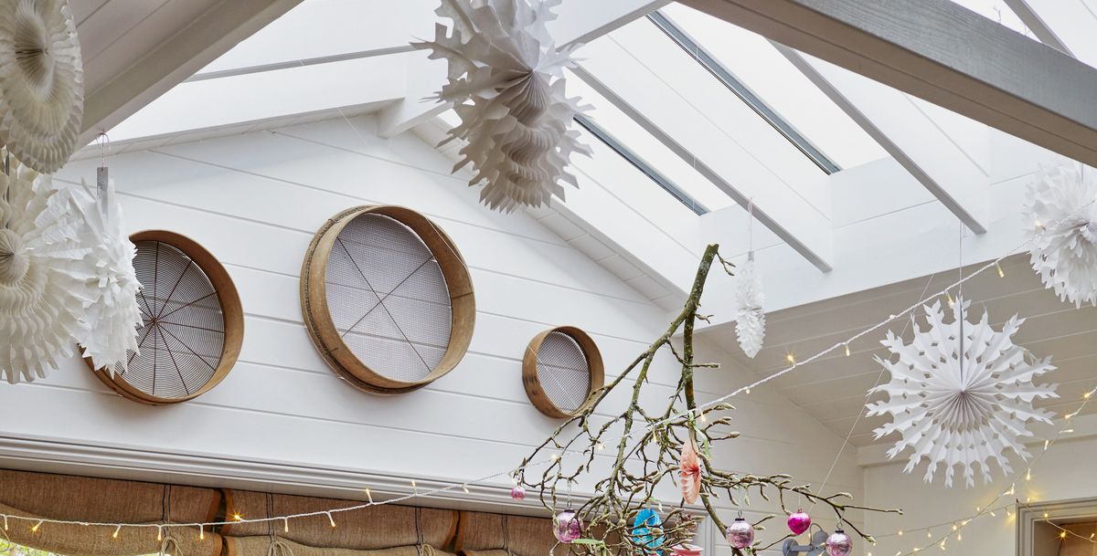 Everything is Merry and Bright in this Charming British Cottage