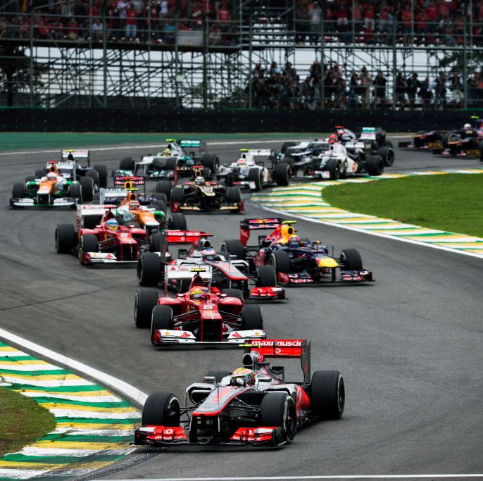 los pilotos recorren la s de senna durante la salida del gran premio de brasil de 2012
