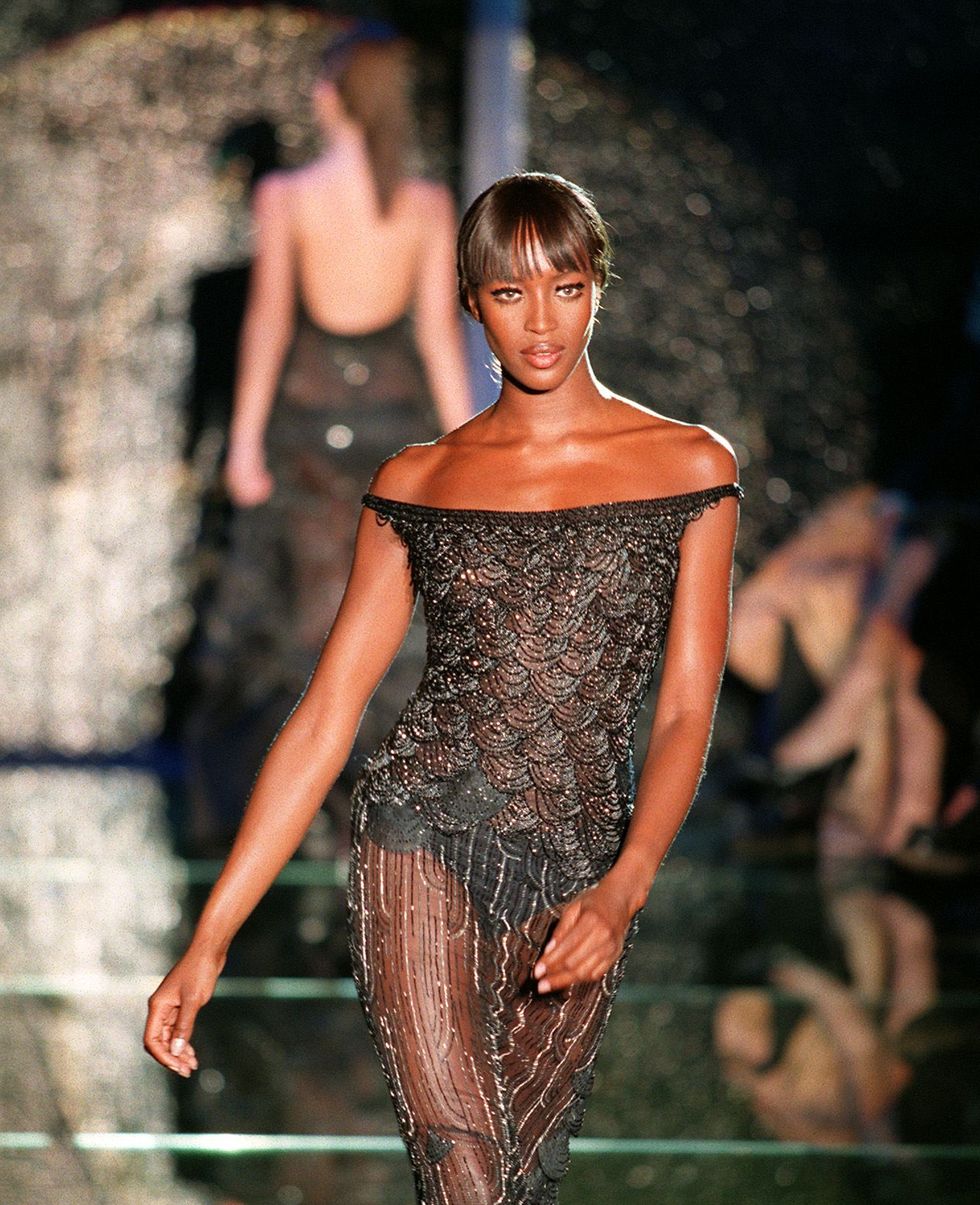 ELLE - Linda Evangelista on the Dior Haute Couture runway, 1992