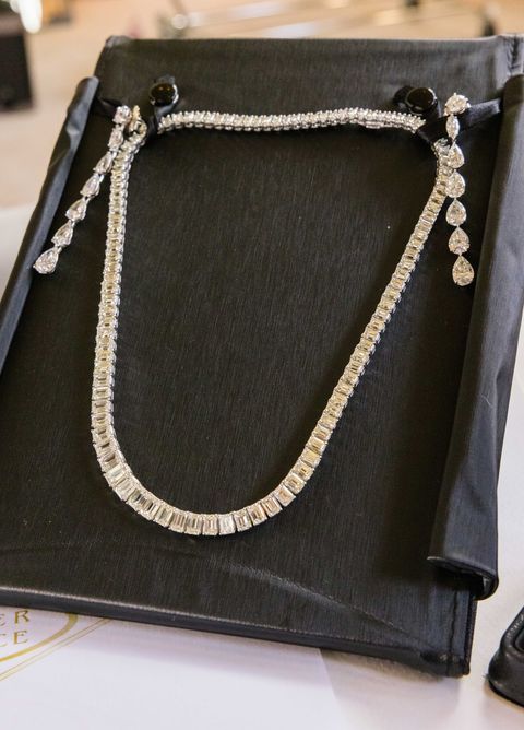 britney spears earrings and necklace for her wedding day