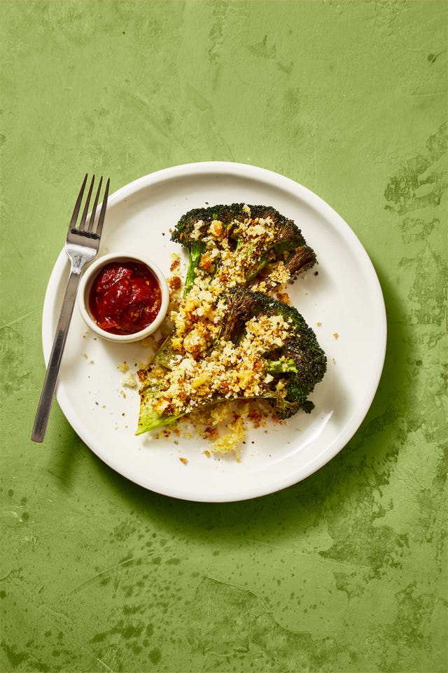 broccoli "steaks" with spicy tomato jam