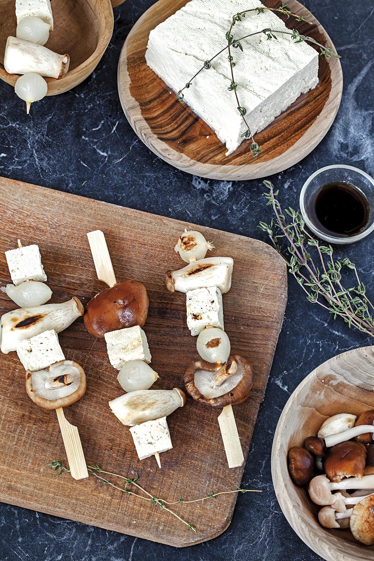 brochetas de shiitake y tofu