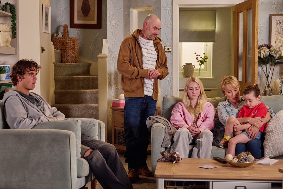 brody michaelis, tim metcalfe, sally metcalfe, joanie, shanice, coronation street