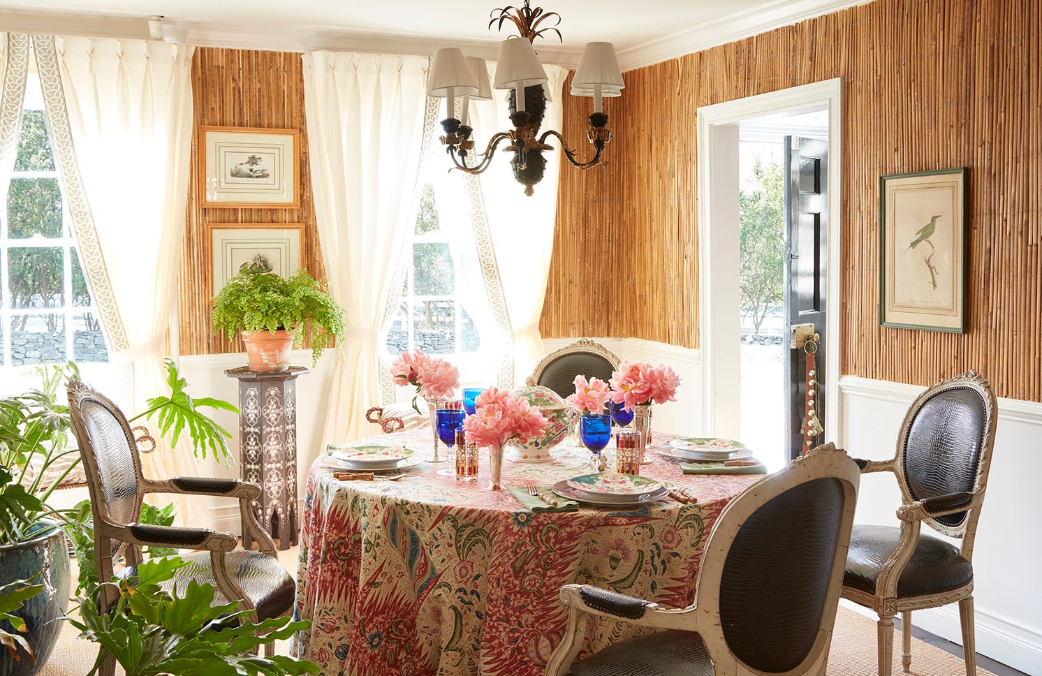 Dining Room Table Ideas: 15 Easy Decorating and Styling Ideas