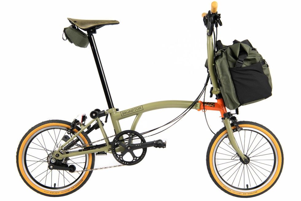 Land vehicle, Bicycle, Vehicle, Bicycle wheel, Bicycle part, Bicycle tire, Spoke, Product, Bicycle saddle, Bicycle fork, 