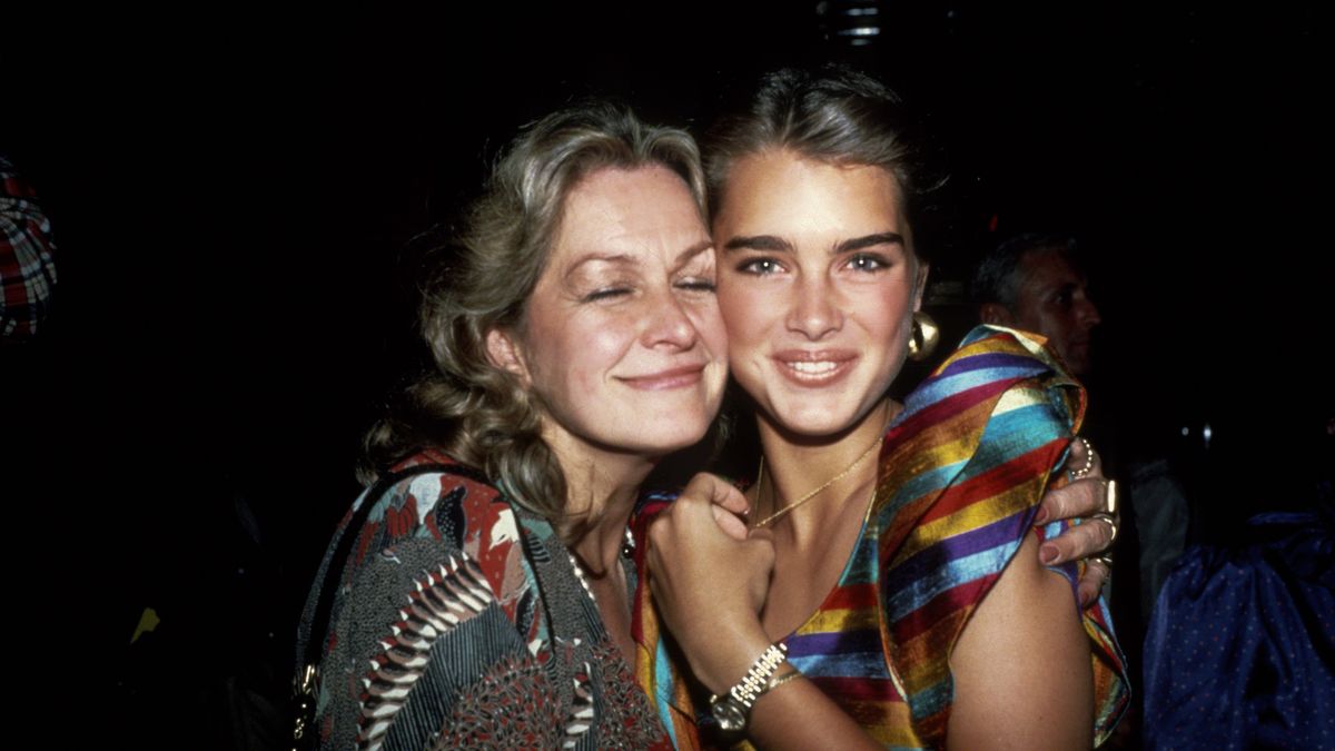 preview for Brooke Shields on How Her Beauty Routine Has Changed Through The Years | Body Scan | Women's Health