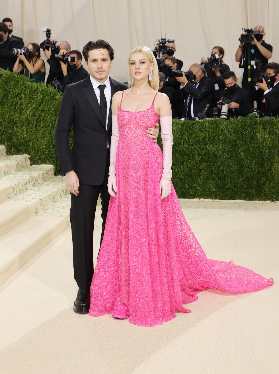 Christian Dior Haute Couture @ The 2021 Met Gala - Red Carpet Fashion Awards