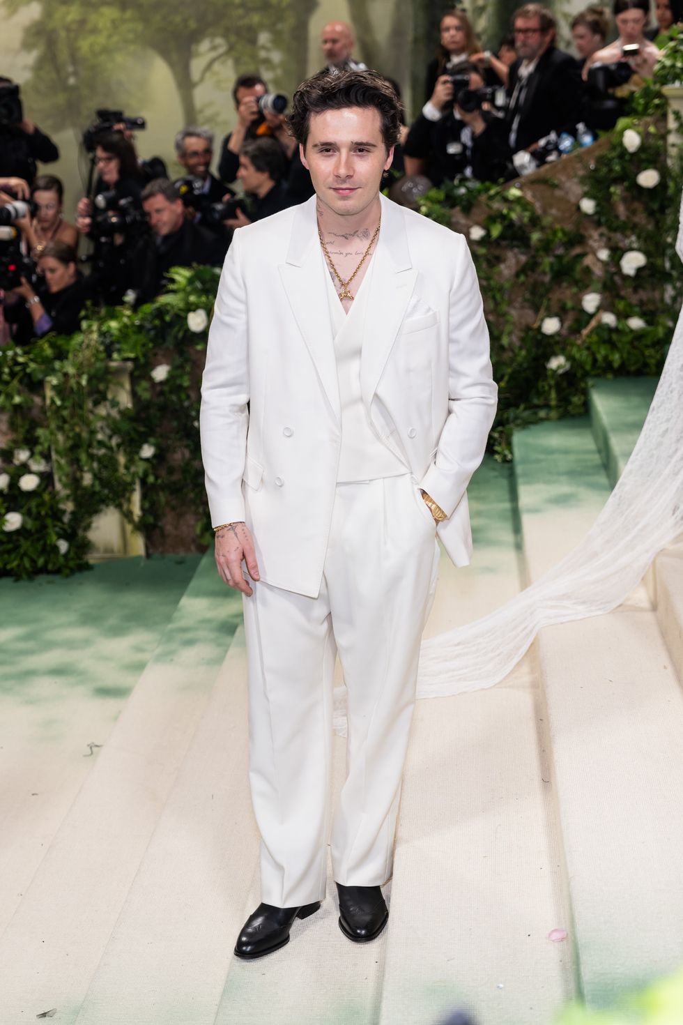 brooklyn beckham at the 2024 met gala