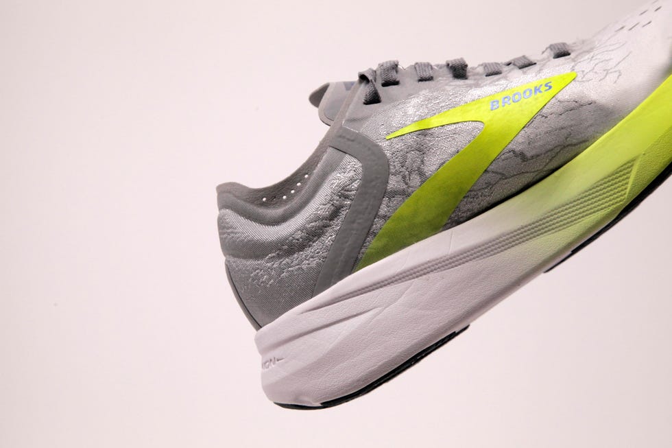brooks hyperion elite