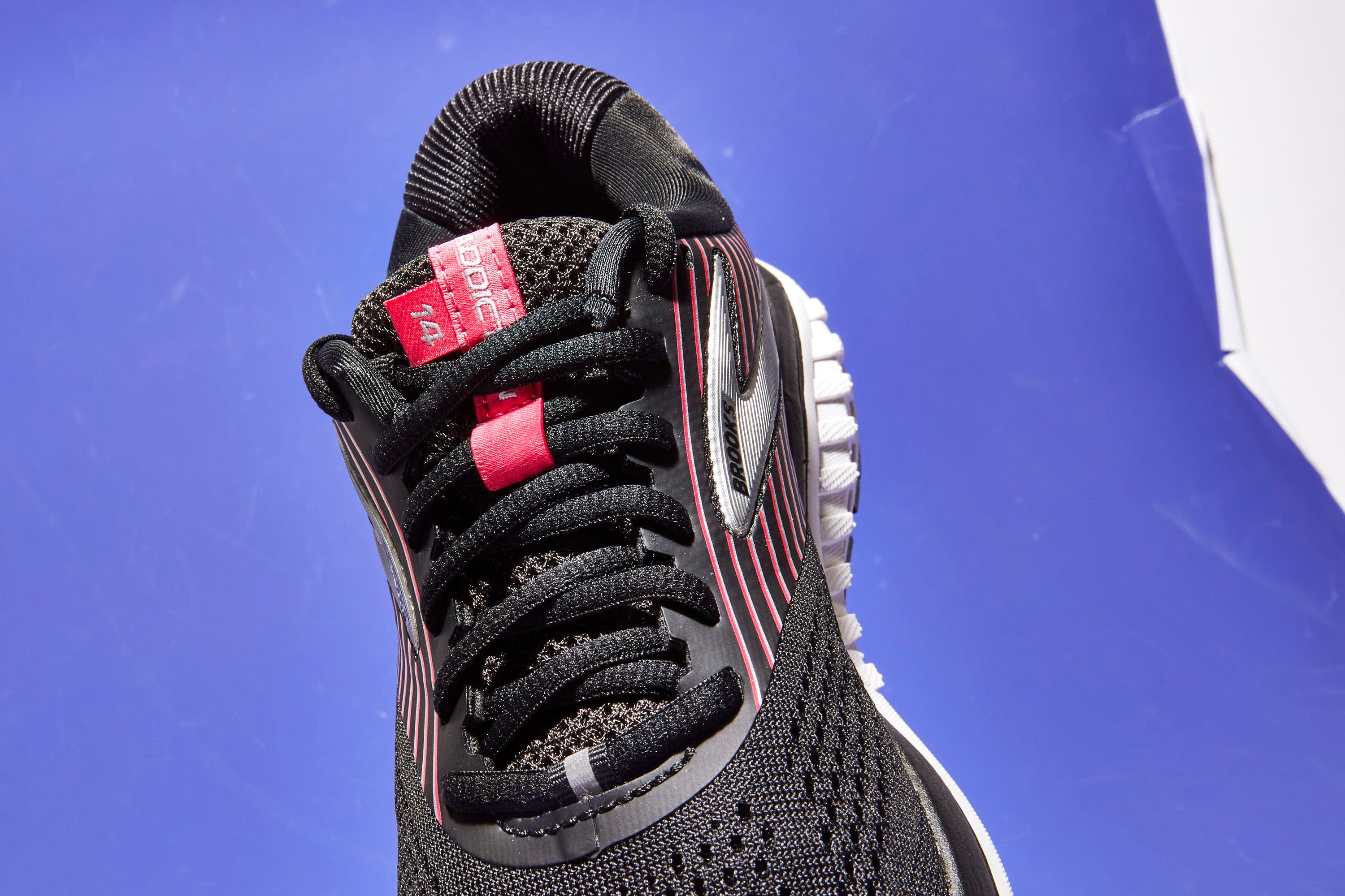 Footwear, Shoe, Sky, Athletic shoe, Magenta, Carmine, Sneakers, Outdoor shoe, Nike free, 
