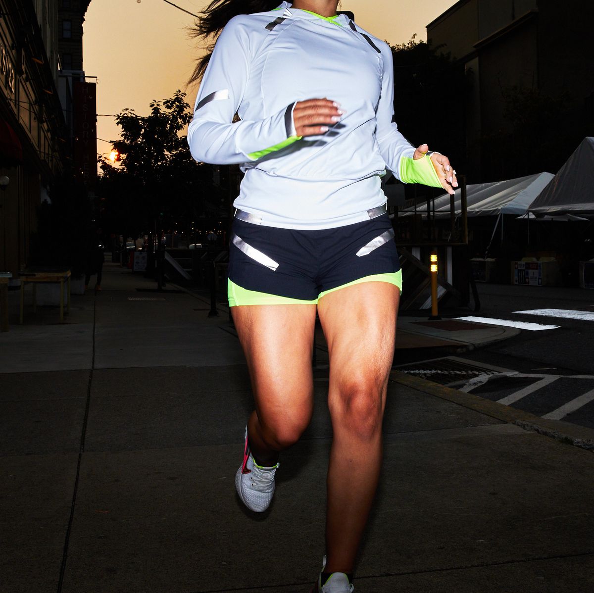 Best Reflective Running Clothes (Gear from Head to Toe) 2024