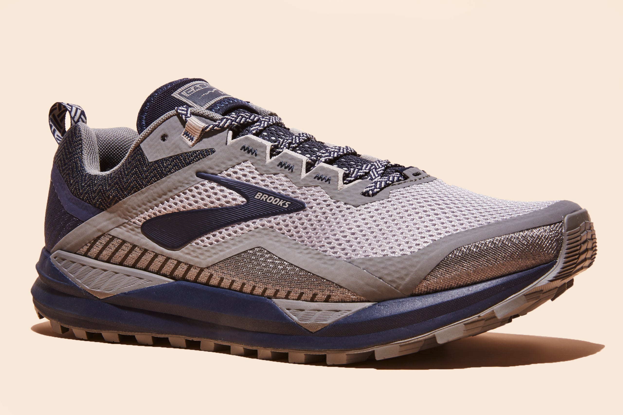 Shoe, Footwear, Running shoe, Outdoor shoe, White, Walking shoe, Black, Sneakers, Product, Cross training shoe, 