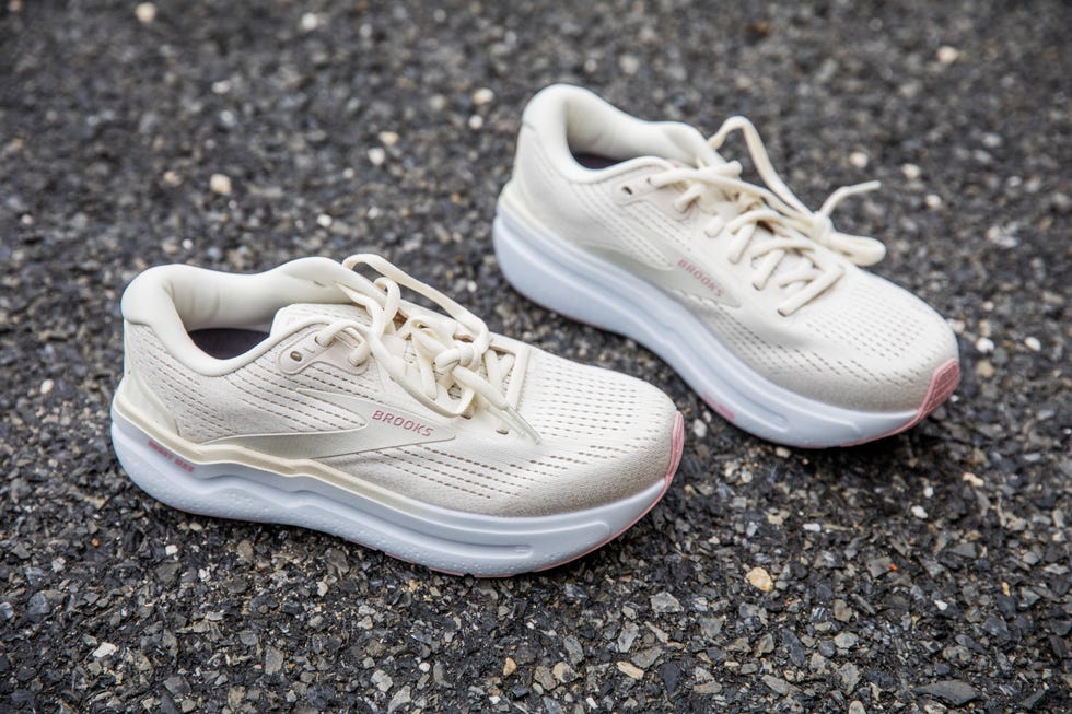 brooks ghost max 2